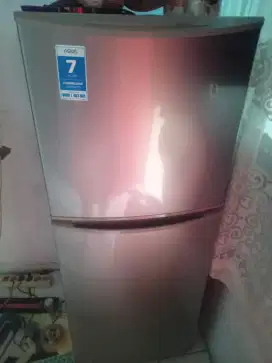 Frezer AQUA 2 pintu