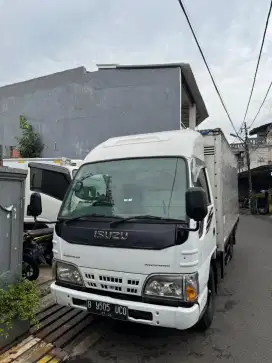 Isuzu elf nkr 2016 long box