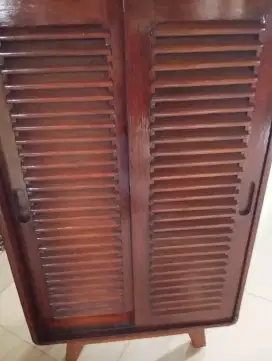 Lemari rak sendal jati