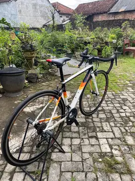 DIJUAL ROADBIKE POLYGON STRATOSS S3 SIZE S