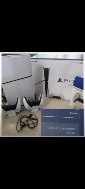 Jual murah ps 5 disc inter 1TB,beli 2024+van+charger pot,7,9jt nego