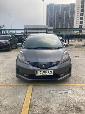 Honda Jazz RS 1.5 GE8 AT NIK 2013 Terawat Pemakaian Pribadi