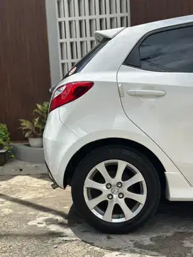 Mazda 2 2013 Bensin