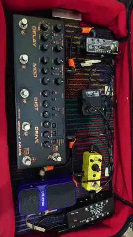 Efek gitar multi efek dan stompbox satu set