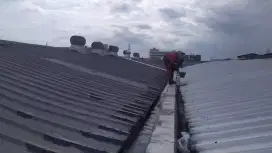 Tukang serabutan, pasang kramik,plafon,partisi,atap genteng rusak,