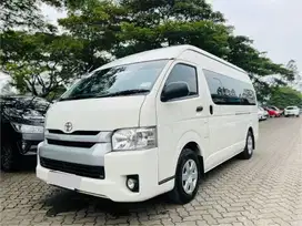 TOYOTA HIACE COMMUTER MT 2019 PUTIH, KM 29RB