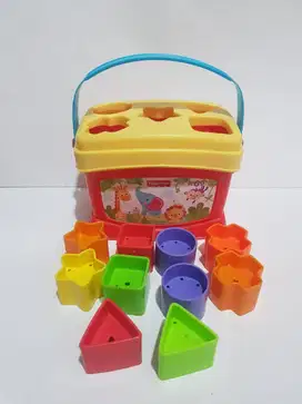 Fisher price first baby blocks preloved mainan shape sorter
