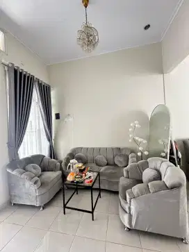 Jual 1 Set Sofa 3.1.1 Masih Bagus