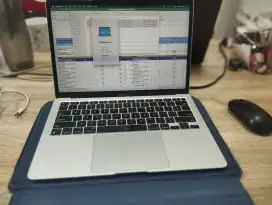 MacBook air M1 8/256 siap pakai