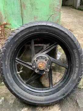 Velg tiger revo ukuran 17 ban blakang betlax bt 46r bridgestone