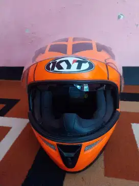 Helm KYT Full Face Bekas