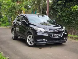 LOW KM! Honda HRV E AT 2016 Hitam