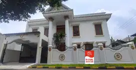 JUAL RUMAH MEWAH 3 LANTAI DI BSD PUSPITA LOKA