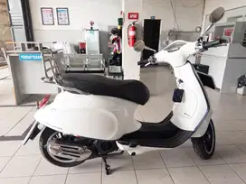 Jual vespa primavera abs s150 muluss