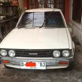 Toyota Corolla DX Tahun 1980 warna pUtih
