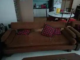 Kursi 1 set dengan meja