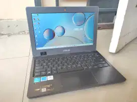 Asus n4500 mobile ram 4gb ssd 128gb batre5-6jam sehat bandel