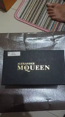 Jual kacamata wanita branded merk Alexander MQuen