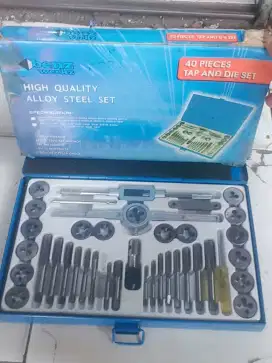 TAP AND DIE 1 SET