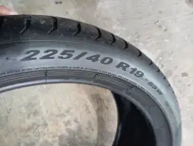 Pirelli pzero runflat 225 40 R19