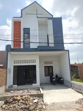 Dijual Rumah 2 Lantai Ready Dekat Gedung Arca SM. Raja Medan Kota