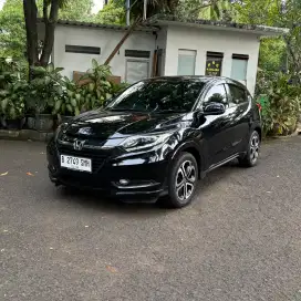 CASH HONDA HRV 1.8 PRESTIGE PANORAMIC 2016 KM LOW 44 ribu asli