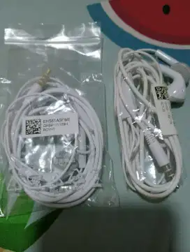 Jual 2 buah earphone samsung