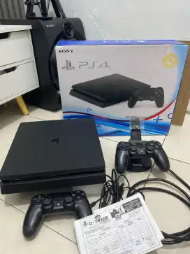 PS4 SLIM 1TB FULL GAME