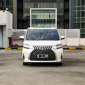 LEXUS LM350  2022