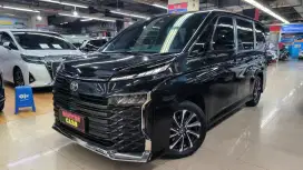 Km 5 ribu TOYOTA VOXY 2.0 AT 2023 FULL ORISINIL KONDISI ISTIMEWA