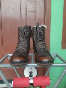 Sepatu diesel boots 42