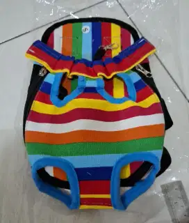 Tas gendong untuk anjing