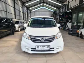 Honda Freed 2014 Tangan Pertama
