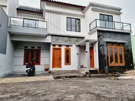 Rumah Baru 2 Lt Design Kekinian Cluster Blulukan Colomadu KRA