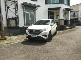Like New - DAIHATSU TERIOS 1.5 X BENSIN M/T 2019 PUTIH