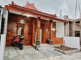 Rumah cantik model joglo proses finishing dekat IHS adi sucipto Solo