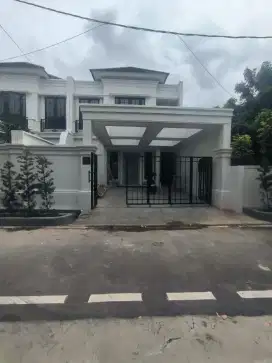 Dijual rumah baru 2 lantai  classic modern di cempaka putih
