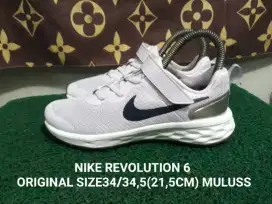 NIKE REVOLUTION 6 ORIGINAL SIZE34/35(21,5CM)MULUS98% asli bkn lokal/kw