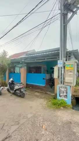 Rumah Sudut 1,5 Lantai di Jalan Borong Indah Makassar