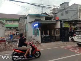 dijual rumah induk ,8 kontrakan 1 ruko Tebet Jakarta selatan