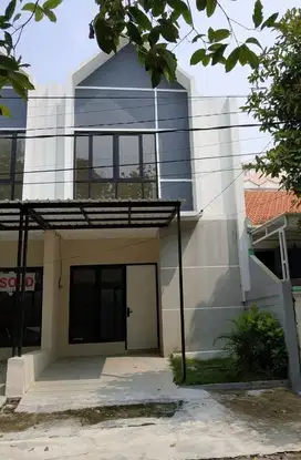Rumah konsep kos Surabaya dekat UPN harga terjangkau tersisa 1