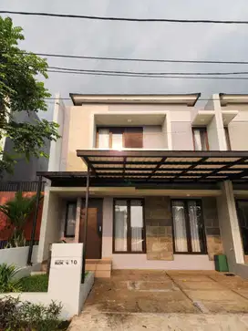 Rumah Cantik 2 lantai ! Muraaah !