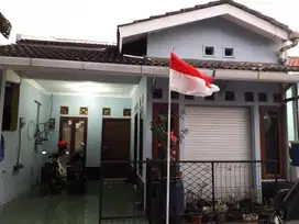 Di jual rumah beserta tanah