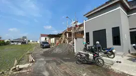 dijual rumah di jl raya pleret utara banyuanyar harga 5.5jt/meter