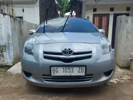 Toyota yaris 1.5 MT