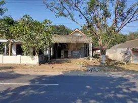 DIJUAL RUMAH LAMA HITUNG TANAH 0 JALAN RAYA BLITAR