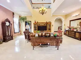 Dijual Villa Komplek The Palace Polonia Medan