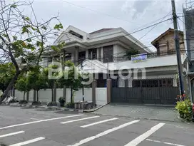 SIAP HUNI di NOL JALAN RAYA NGINDEN dkt merr manyar menur kertajaya