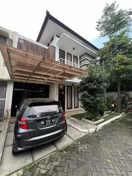 Dijual rumah full furnish di jagakarsa akses jalan raya besar
