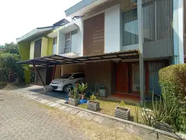 Hunian exclusive Cigadung. Vatio verde 1 .
